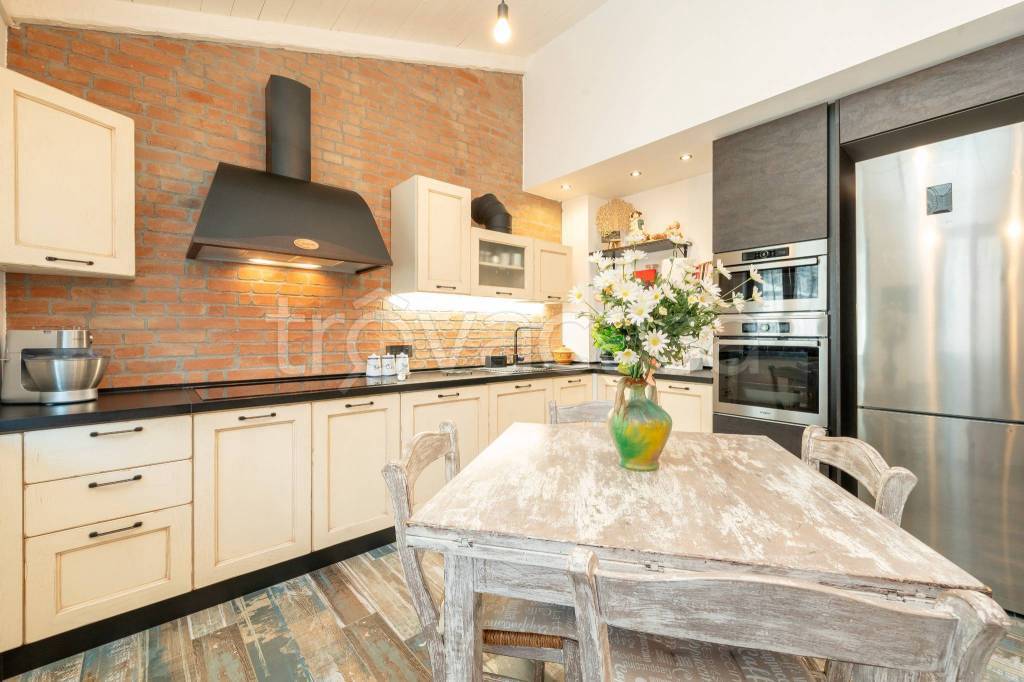 casa indipendente in vendita a San Gillio