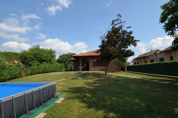 casa indipendente in vendita a San Gillio