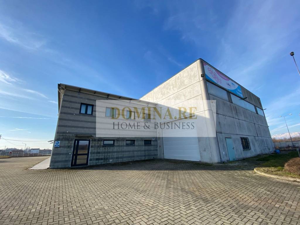 locale commerciale in vendita a San Giorgio Canavese in zona Cortereggio