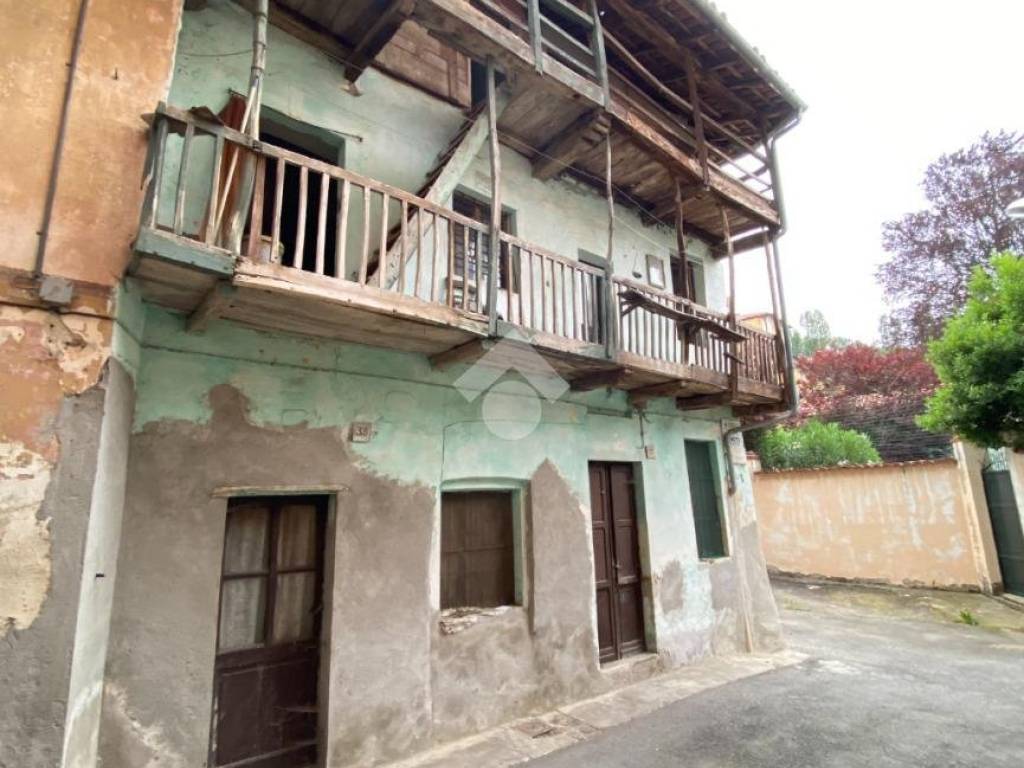 casale in vendita a San Giorgio Canavese