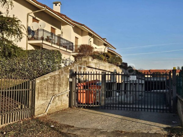 locale commerciale in vendita a San Giorgio Canavese
