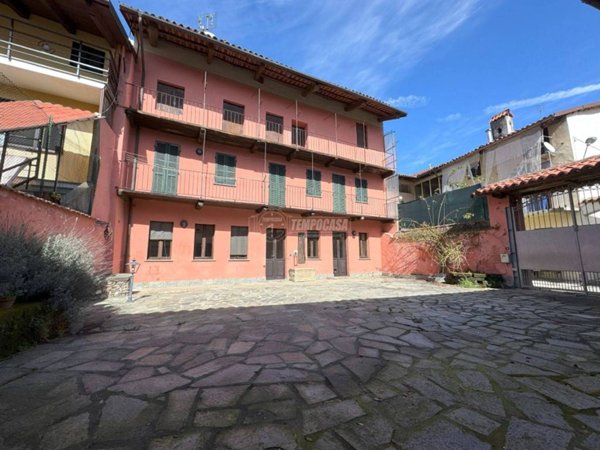 casa indipendente in vendita a San Giorgio Canavese