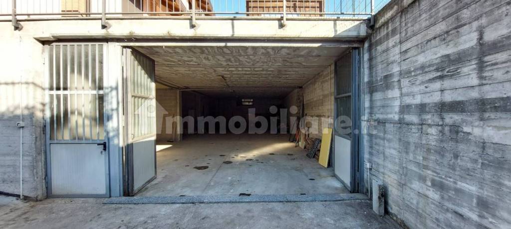 locale commerciale in vendita a San Giorgio Canavese