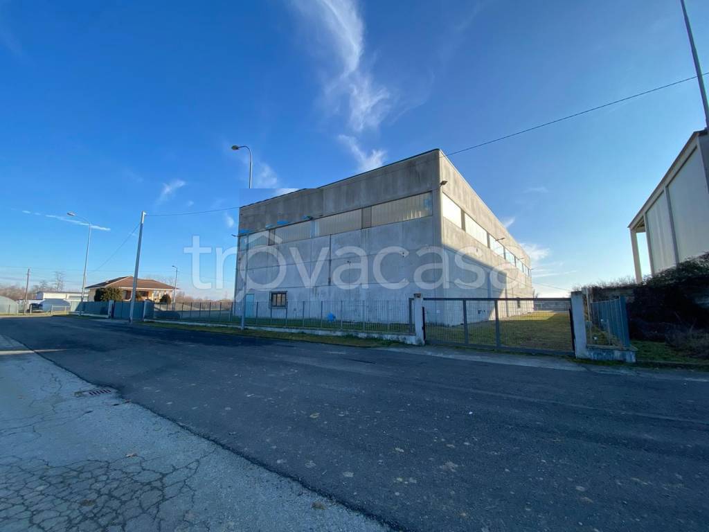locale commerciale in vendita a San Giorgio Canavese in zona Cortereggio