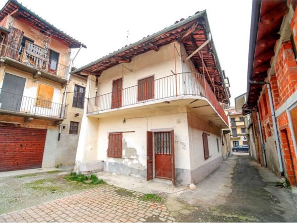 casa indipendente in vendita a San Giorgio Canavese