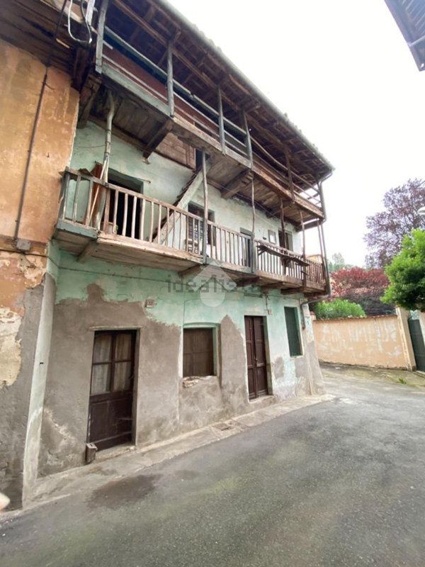 pentavano in vendita a San Giorgio Canavese