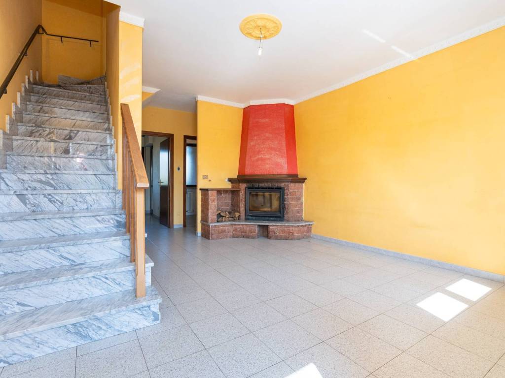 casa indipendente in vendita a San Giorgio Canavese