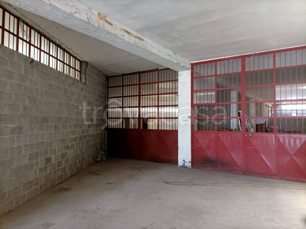 locale commerciale in vendita a San Giorgio Canavese