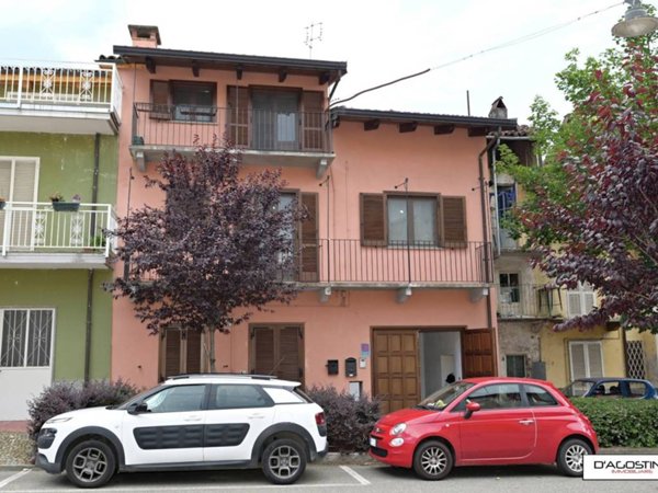 casa indipendente in vendita a San Giorgio Canavese