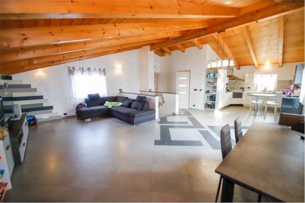 casa indipendente in vendita a San Giorgio Canavese in zona Cortereggio