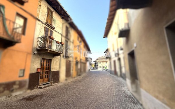 casa indipendente in vendita a San Giorgio Canavese