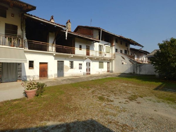 casa indipendente in vendita a San Giorgio Canavese in zona Cortereggio
