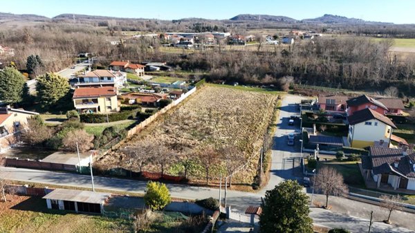 terreno edificabile in vendita a San Giorgio Canavese