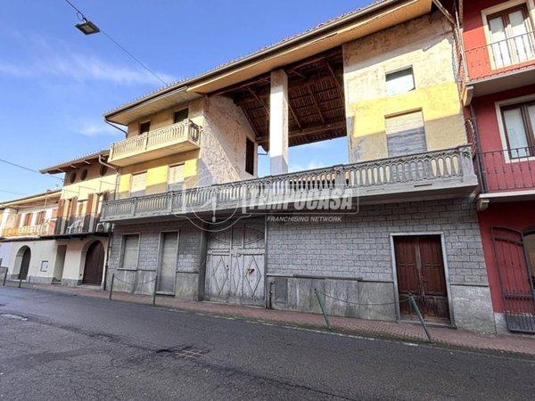 casa indipendente in vendita a San Giorgio Canavese