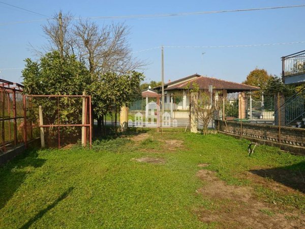 casa indipendente in vendita a San Giorgio Canavese in zona Cortereggio