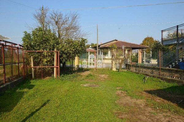 casa indipendente in vendita a San Giorgio Canavese in zona Cortereggio