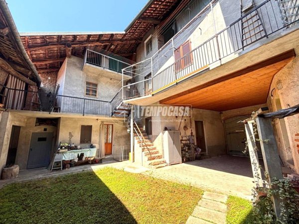 casa indipendente in vendita a San Giorgio Canavese