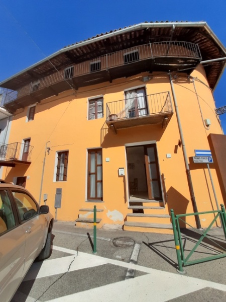 casa semindipendente in vendita a San Giorgio Canavese
