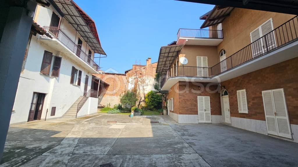 casa indipendente in vendita a San Giorgio Canavese