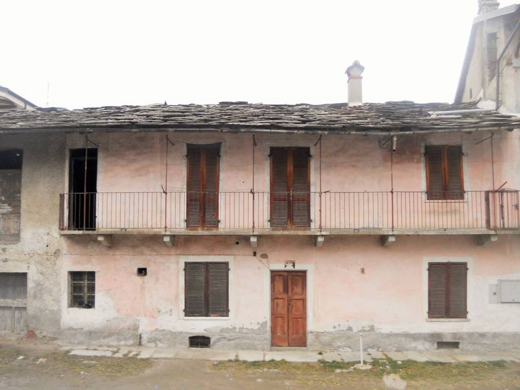 casa indipendente in vendita a San Giorio di Susa