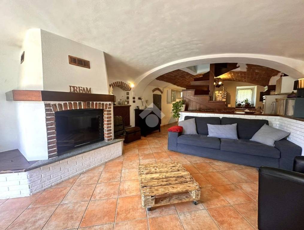 casa indipendente in vendita a San Giorio di Susa