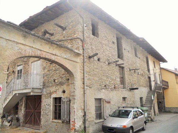 casa indipendente in vendita a San Giorio di Susa