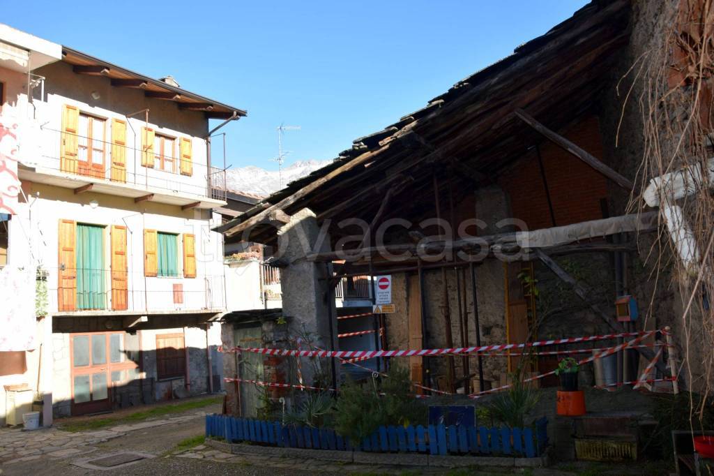 casa indipendente in vendita a San Giorio di Susa