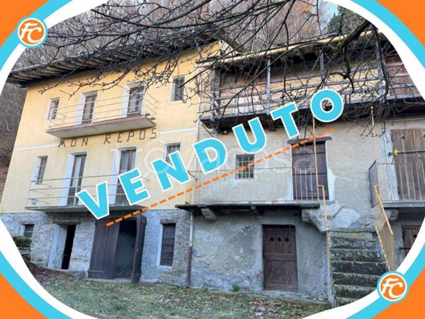 casa indipendente in vendita a San Giorio di Susa in zona Città