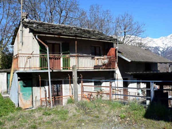 casa indipendente in vendita a San Giorio di Susa in zona Grangia
