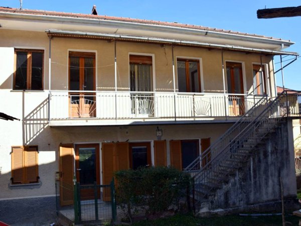 casa indipendente in vendita a San Giorio di Susa