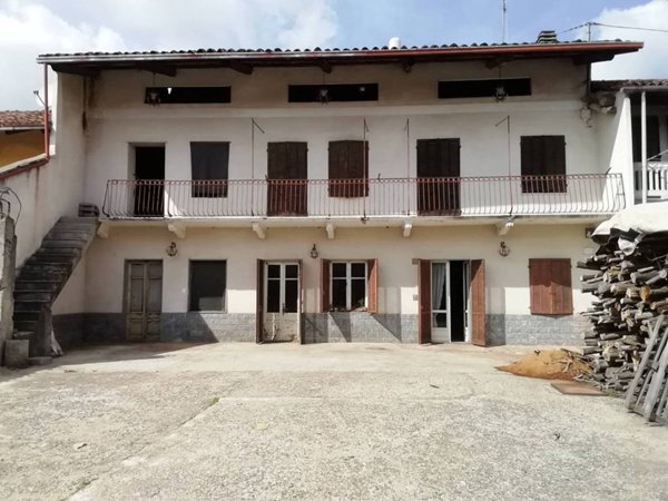 casa indipendente in vendita a San Giusto Canavese