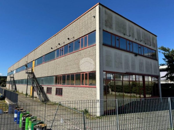 locale commerciale in vendita a San Giusto Canavese