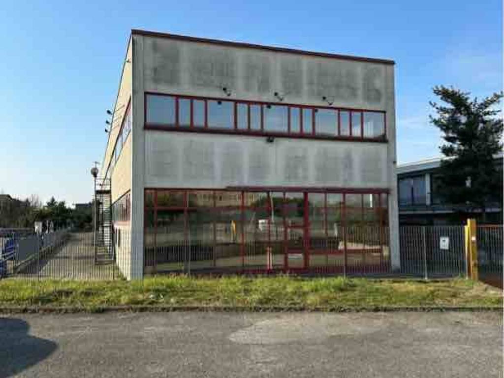 locale commerciale in vendita a San Giusto Canavese