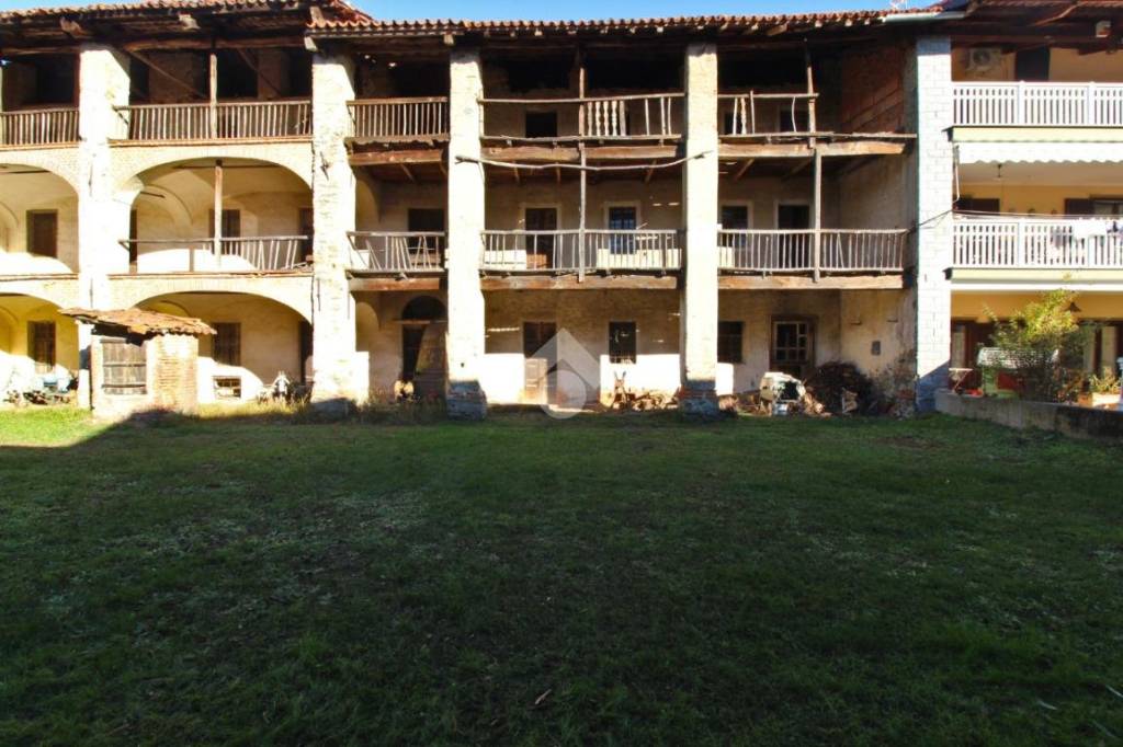 casale in vendita a San Martino Canavese