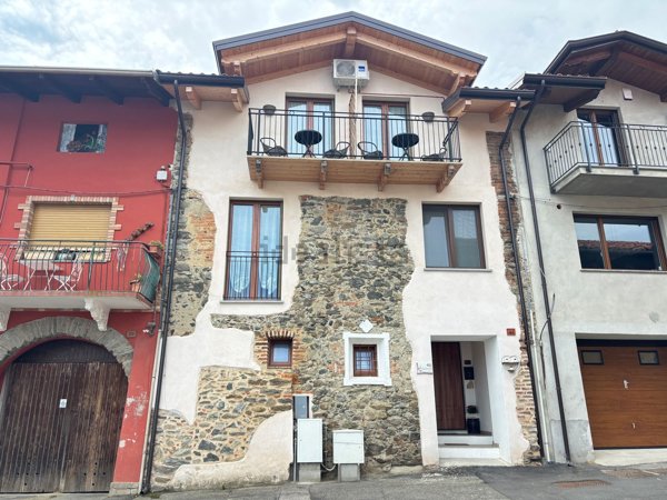 casa semindipendente in vendita a San Martino Canavese