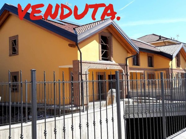 casa indipendente in vendita a San Maurizio Canavese