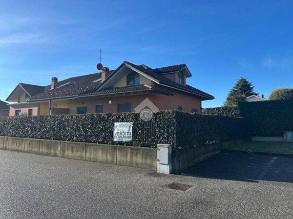 casa indipendente in vendita a San Maurizio Canavese