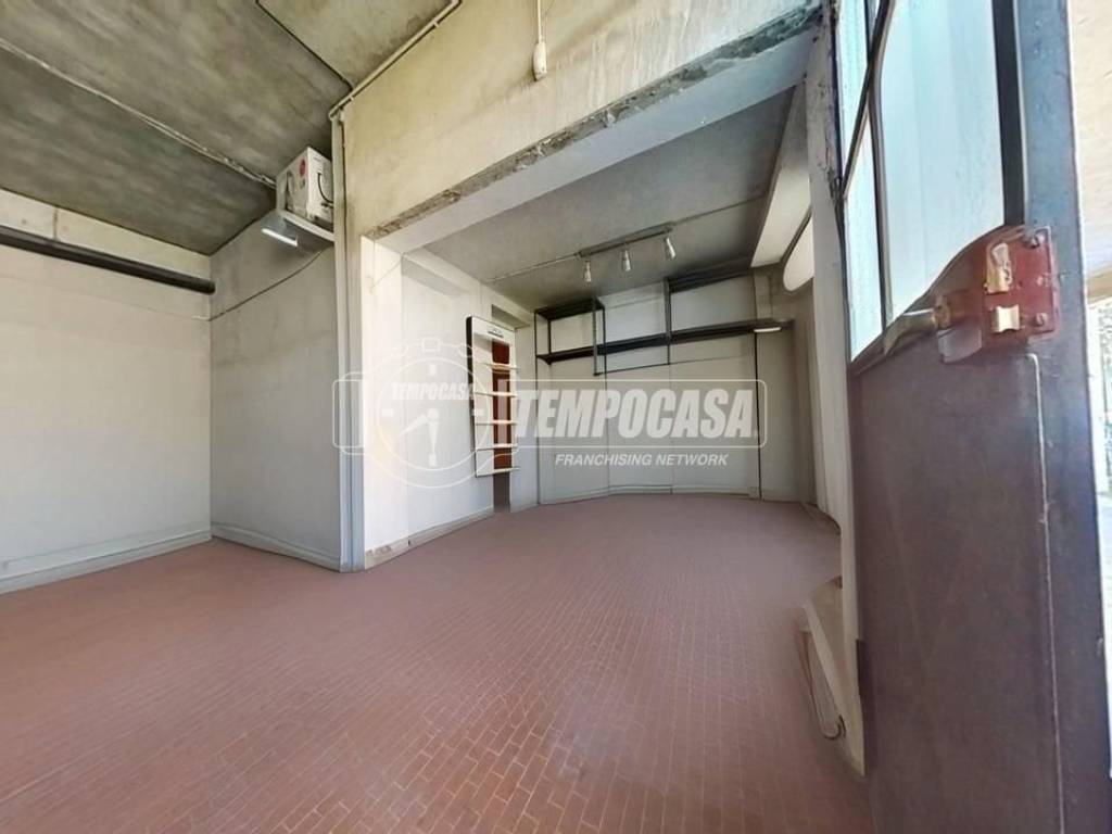 locale commerciale in vendita a San Maurizio Canavese