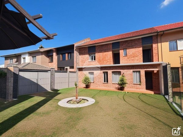 casa semindipendente in vendita a San Maurizio Canavese