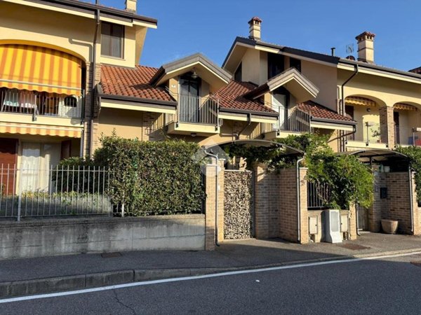 casa indipendente in vendita a San Maurizio Canavese