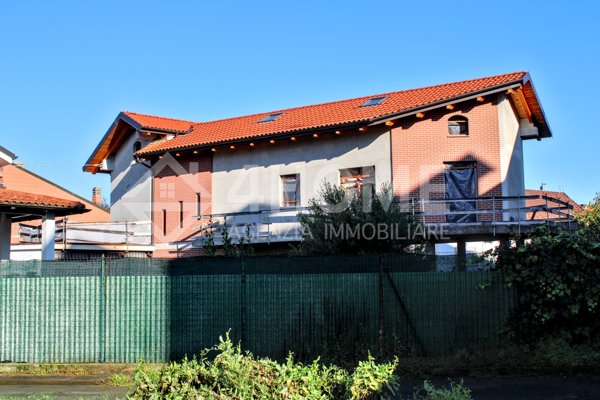 casa indipendente in vendita a San Mauro Torinese in zona Oltre Po