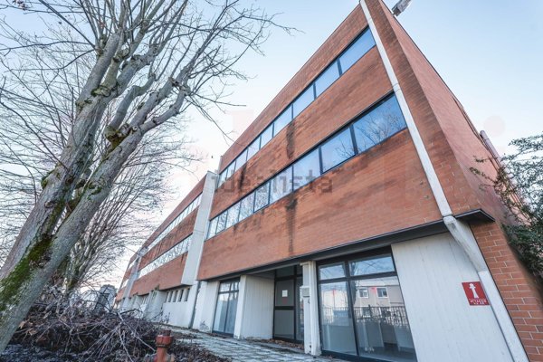 locale di sgombero in vendita a San Mauro Torinese in zona Pescarito