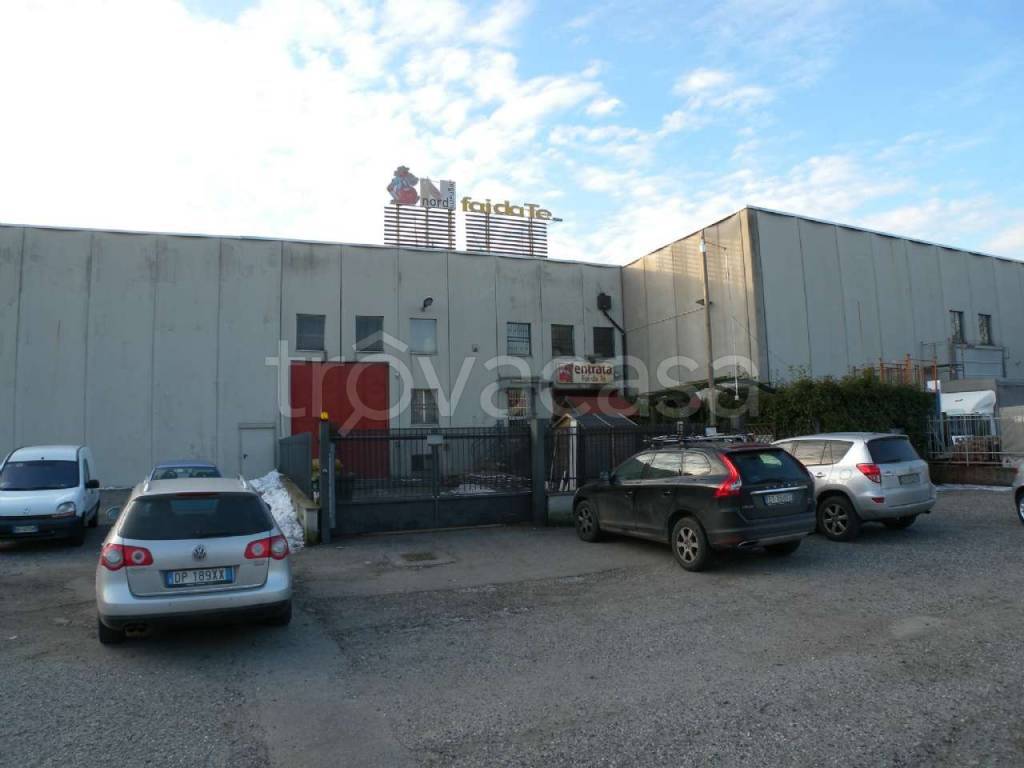 locale commerciale in vendita a San Mauro Torinese