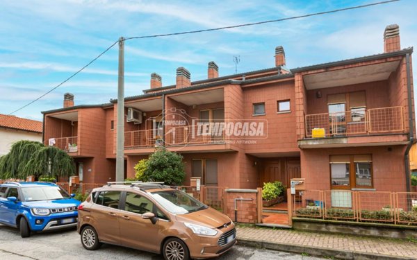 casa indipendente in vendita a San Mauro Torinese in zona Oltre Po