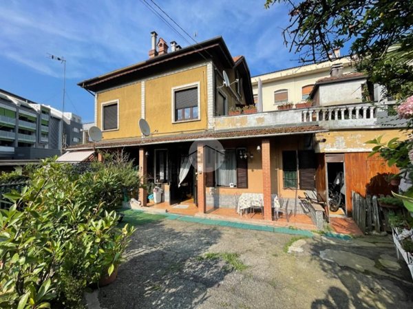appartamento in vendita a San Mauro Torinese in zona Sambuy