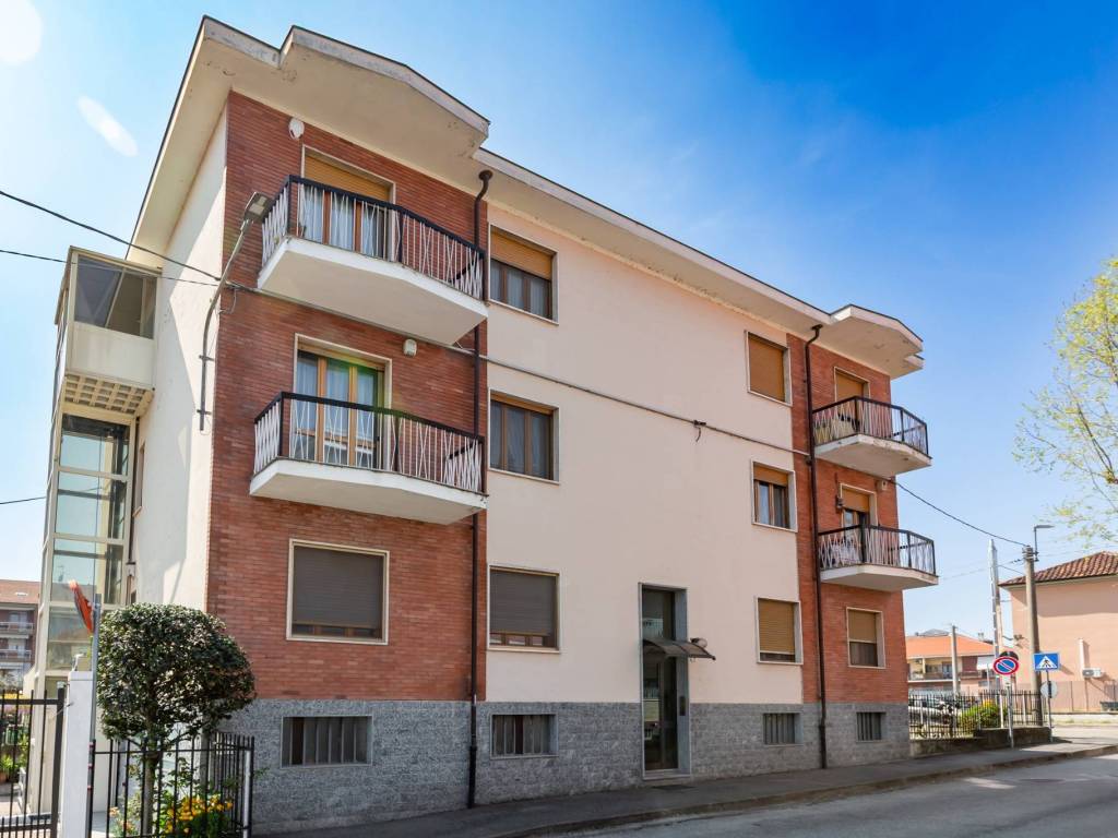 appartamento in vendita a San Mauro Torinese in zona Oltre Po