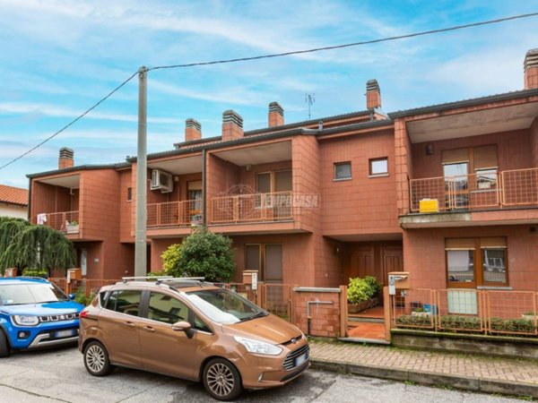 casa indipendente in vendita a San Mauro Torinese in zona Oltre Po