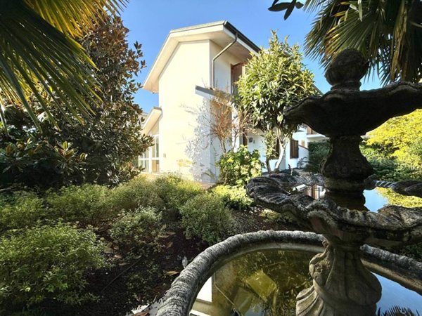 casa indipendente in vendita a San Mauro Torinese in zona Oltre Po