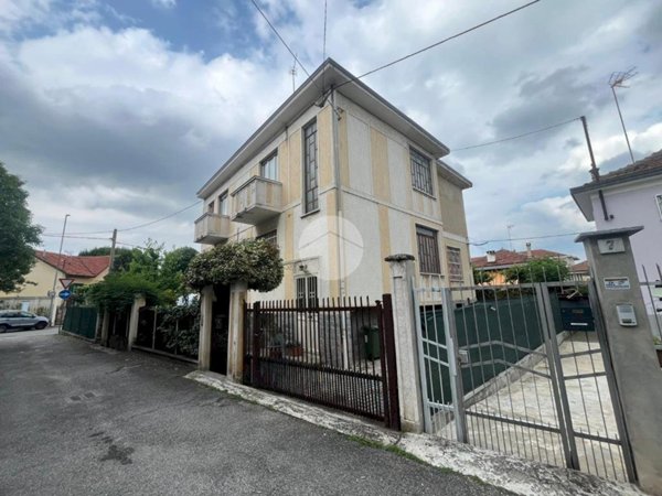 casa indipendente in vendita a San Mauro Torinese in zona Oltre Po