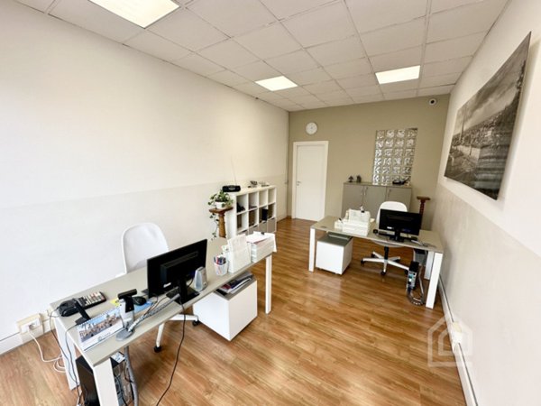 negozio in vendita a San Mauro Torinese in zona Oltre Po